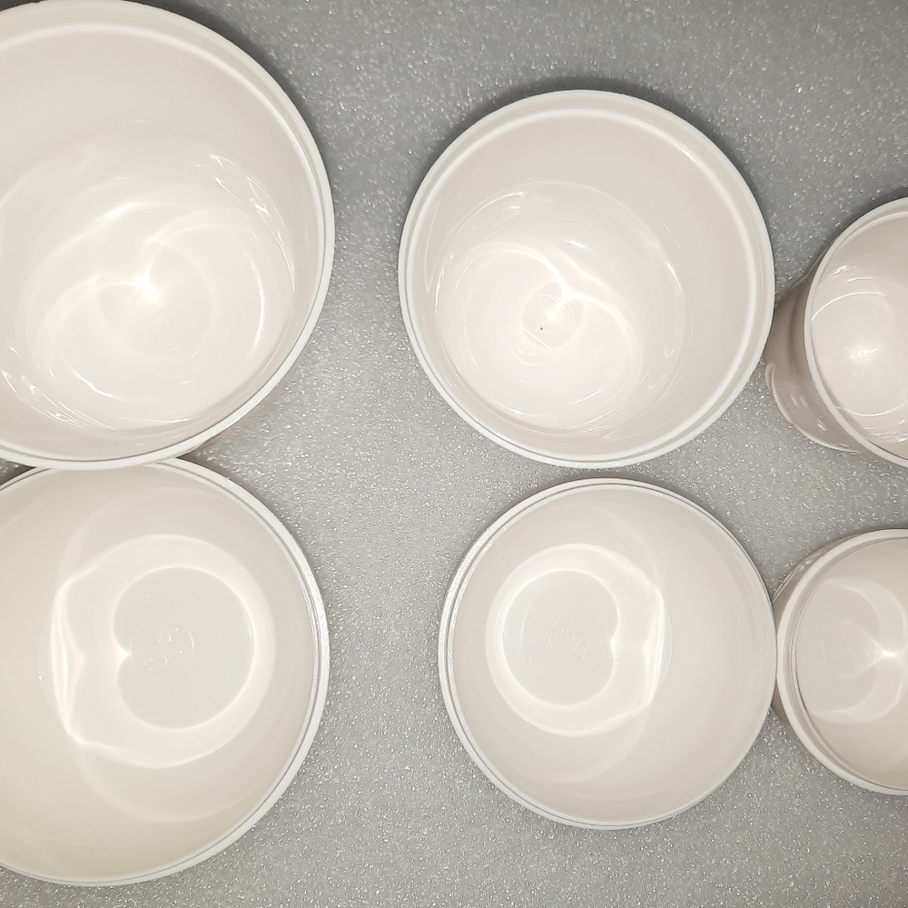 Kitchen nesting dolls measuring cups - Picture 7 of 9